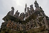 Guimiliau church enclosure, monumental calvary